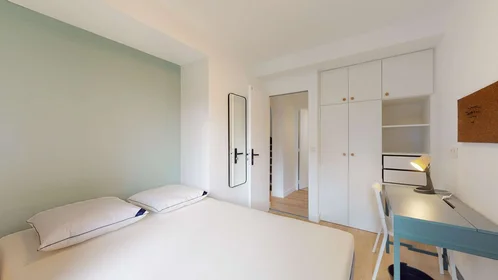 Özel oda konumu b rue Pierre Honfroy, 1 10 görüntüsü