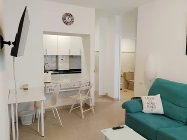 Logement entier à Calle Néstor de la Torre 28, image 1 de 10