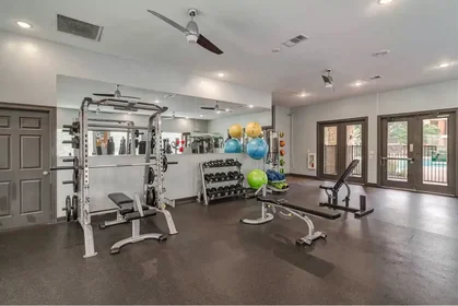 Habitación privada en Elmont Drive, imagen 12 de 49