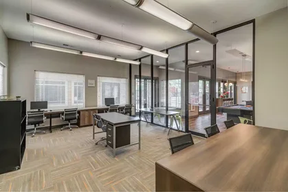 Habitación privada en Elmont Drive, imagen 20 de 49