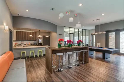 Habitación privada en Elmont Drive, imagen 23 de 49