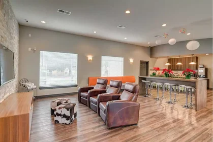 Habitación privada en Elmont Drive, imagen 24 de 49