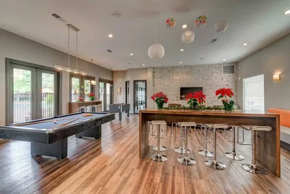 Habitación privada en Elmont Drive, imagen 26 de 49