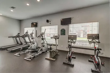 Habitación privada en Elmont Drive, imagen 11 de 49