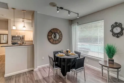 Habitación privada en Elmont Drive, imagen 7 de 49