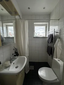 Entire apartment at Fålhagsleden 1A, image 16 of 18