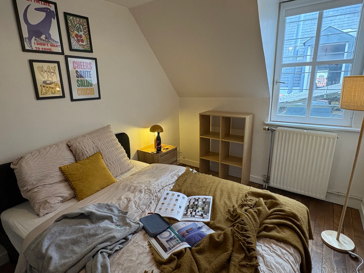 Zimmer in Studentenwohnung in zu vermieten, voll möbliert