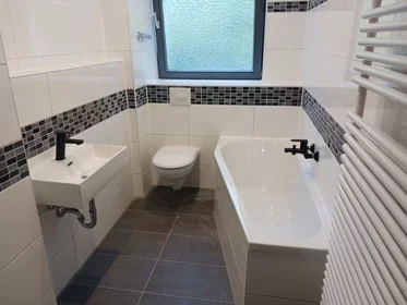 Chambre privée à Schulzendorfer Straße, Bezirk Reinickendorf, image 9 de 10