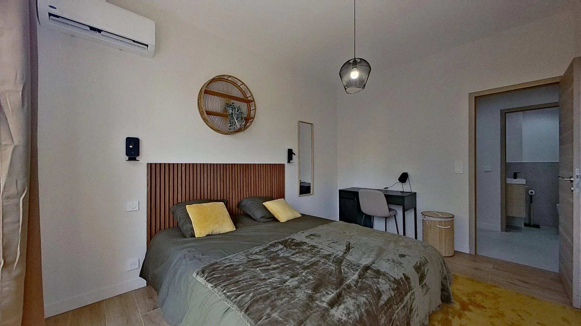 Quarto de estudante económico com localização conveniente em 
