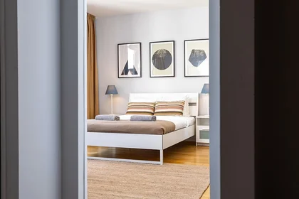 Apartamento inteiro em Paulay Ede utca, imagem 12 de 17