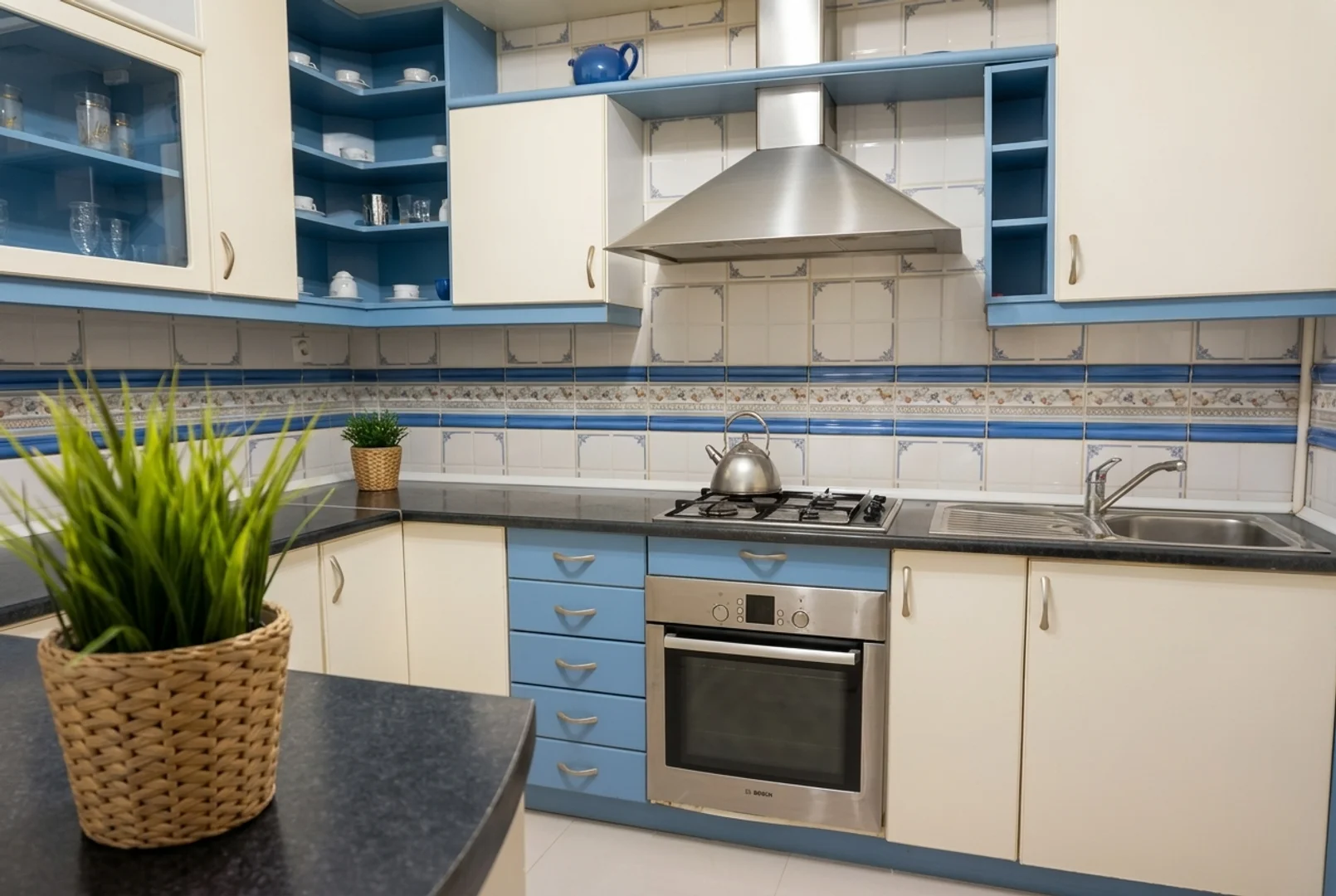 Budget-friendly student room close to campus in 