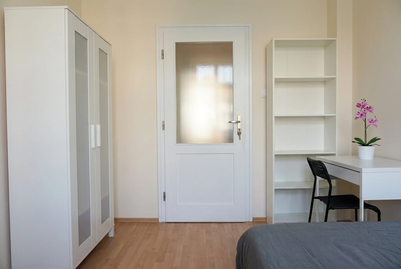 Helles und luftiges Studentenzimmer mit einfachem Zugang zur Universität in