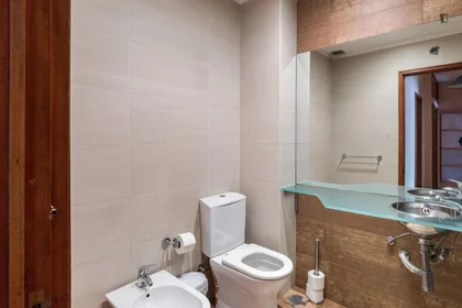 Quarto privado em Rua Doutor Carlos Ramos, imagem 14 de 20