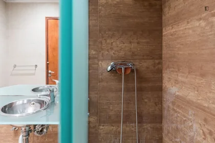 Quarto privado em Rua Doutor Carlos Ramos, imagem 15 de 20