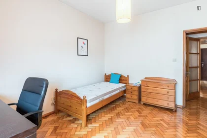 Quarto privado em Rua Doutor Carlos Ramos, imagem 3 de 20
