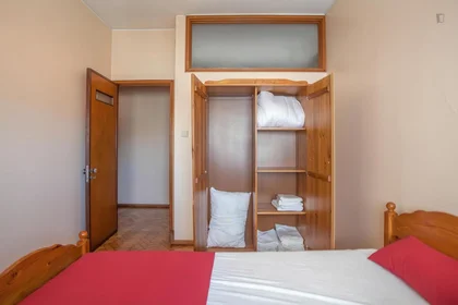 Quarto privado em Rua Doutor Carlos Ramos, imagem 5 de 23