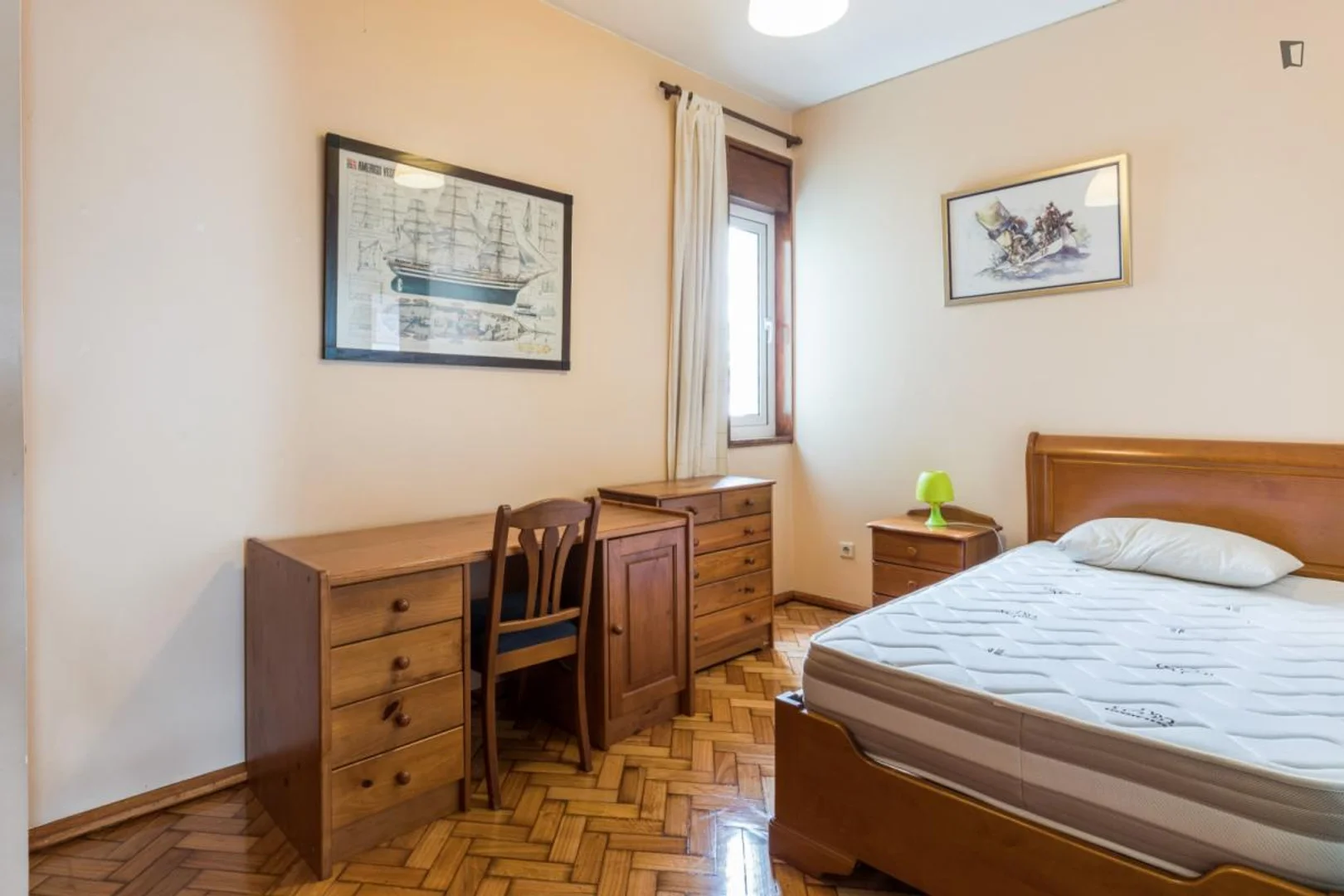 Camera per studenti in  con servizi moderni