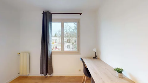Özel oda konumu Le Cormier, 18 Rue Frédéric Mistral, 35200 Rennes, France, 3 19 görüntüsü