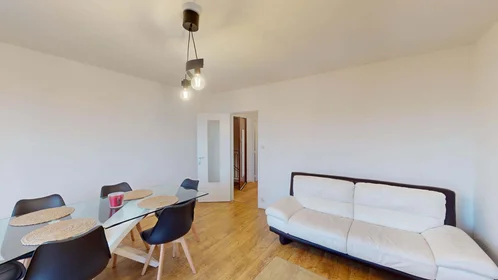 Özel oda konumu Le Cormier, 18 Rue Frédéric Mistral, 35200 Rennes, France, 7 19 görüntüsü