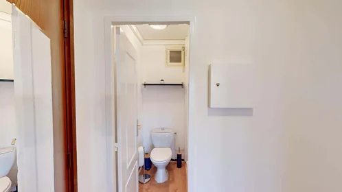 Özel oda konumu Le Cormier, 18 Rue Frédéric Mistral, 35200 Rennes, France, 18 19 görüntüsü