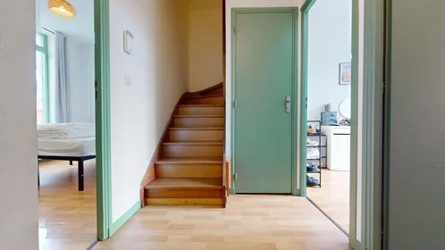 Quarto privado em 107 Rue Monge, 59100 Roubaix, France, imagem 14 de 19