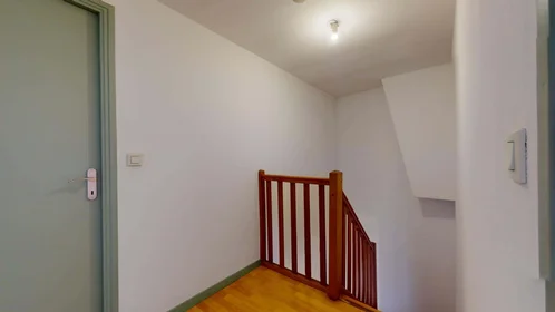 Quarto privado em 107 Rue Monge, 59100 Roubaix, France, imagem 15 de 19