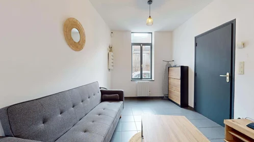 Quarto privado em 107 Rue Monge, 59100 Roubaix, France, imagem 5 de 19