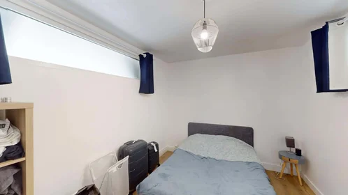 Habitación privada en 2 Rue du Limousin, 29200 Brest, France, imagen 5 de 20