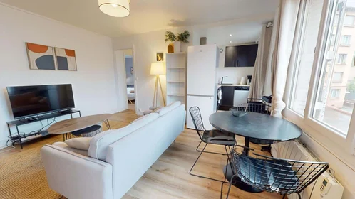 Stanza privata in 1 Rue René, 69100 Villeurbanne, France, immagine 10 di 19