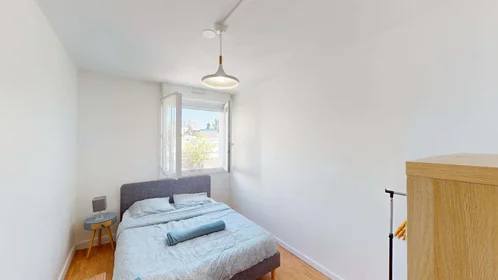 Habitación privada en 2 Rue du Limousin, 29200 Brest, France, imagen 3 de 19