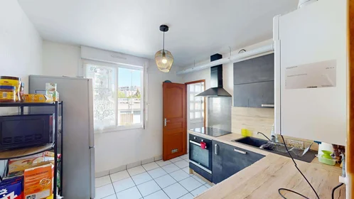 Habitación privada en 2 Rue du Limousin, 29200 Brest, France, imagen 9 de 19
