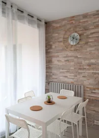 Quarto privado em 13 Rue Vincent Van Gogh, 31100 Toulouse, France, imagem 4 de 17