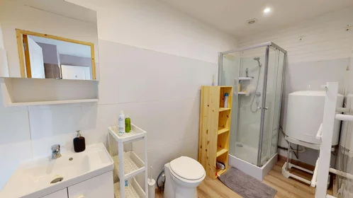Private room at 130 Rue de Denain, 59100 Roubaix, France, image 5 of 21