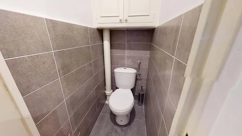 Private room at 13 Pass. des Alouettes, 69008 Lyon, France, image 19 of 19