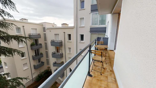 Private room at 13 Pass. des Alouettes, 69008 Lyon, France, image 5 of 19