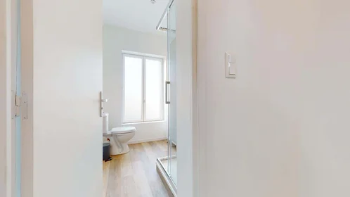 Chambre privée à 45 Rue de Lorraine, 59100 Roubaix, France, image 15 de 20