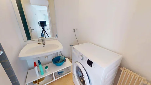 Özel oda konumu 20 Sq. du Haut Blosne, 35200 Rennes, France, 15 20 görüntüsü