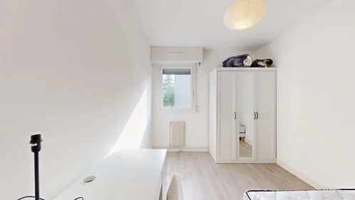 Özel oda konumu 20 Sq. du Haut Blosne, 35200 Rennes, France, 1 20 görüntüsü