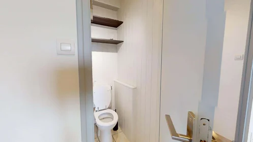 Quarto privado em 25 Rue de l'Industrie, 38170 Seyssinet-Pariset, France, imagem 16 de 20