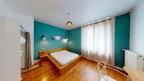 Private room at 49 Bd du Grand Cerf, 86000 Poitiers, France, image 3 of 16