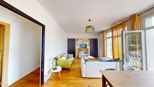 Private room at 49 Bd du Grand Cerf, 86000 Poitiers, France, image 8 of 16