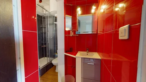 Gesamte Unterkunft in der 11 Quai de la Jonelière, 44300 Nantes, France, bild 12 von 13