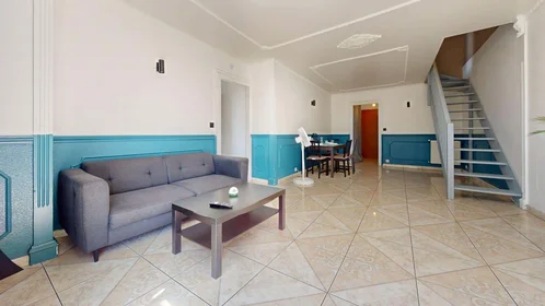 Quarto privado em 5 Mail René Clair, 91080 Évry-Courcouronnes, France, imagem 12 de 17