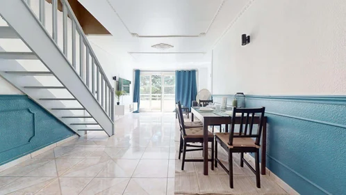 Quarto privado em 5 Mail René Clair, 91080 Évry-Courcouronnes, France, imagem 6 de 17