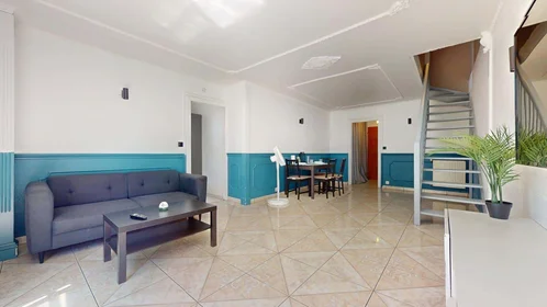 Quarto privado em 5 Mail René Clair, 91080 Évry-Courcouronnes, France, imagem 8 de 17