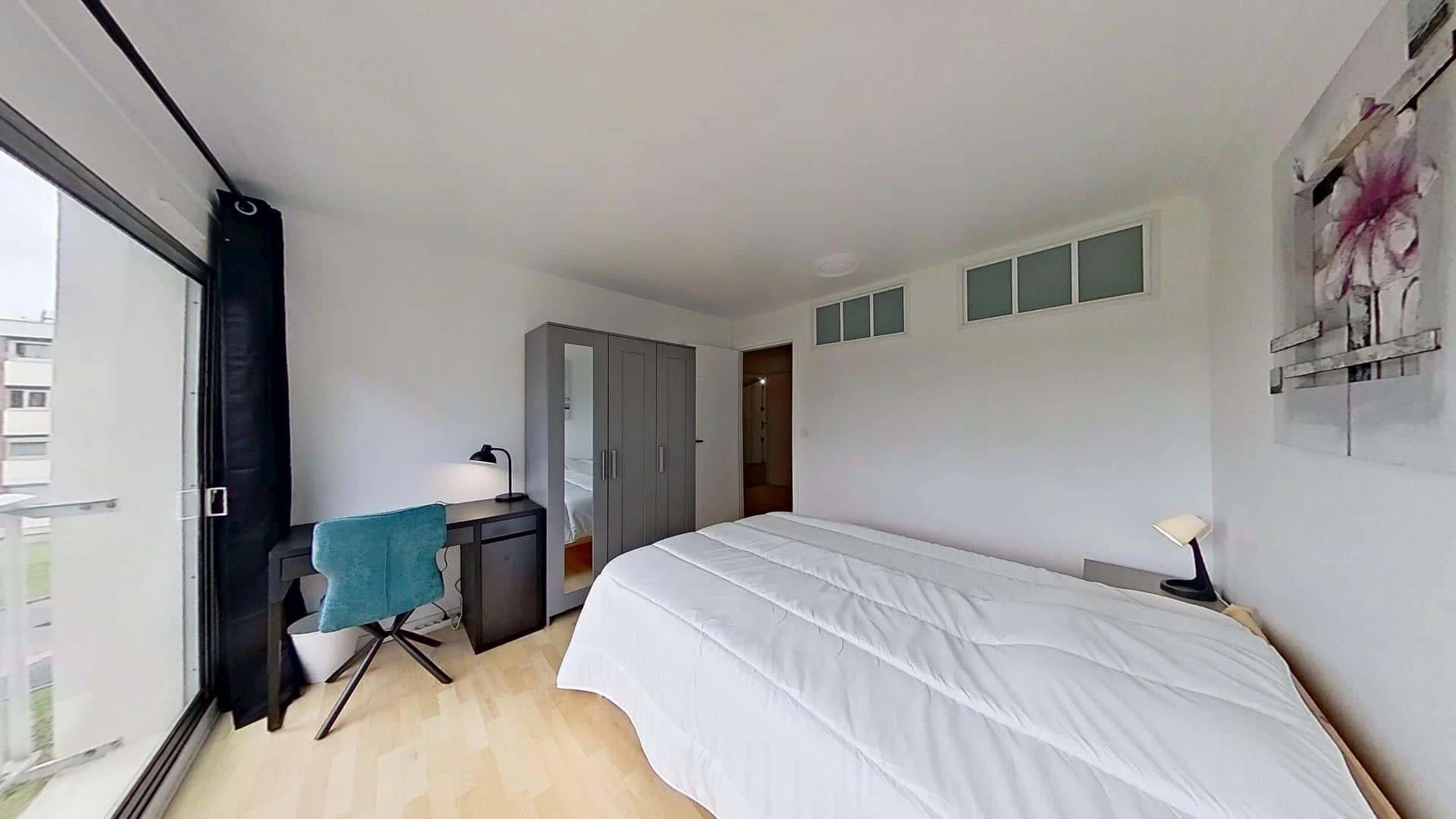 Chambre d'étudiant économique avec emplacement pratique dans 