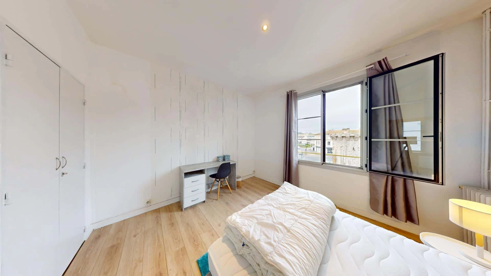 Habitación en apartamento estudiantil en alquiler en , completamente amueblado