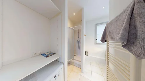 Habitación privada en 9 Rue de l'Intendant le Nain, 86000 Poitiers, France, imagen 12 de 14
