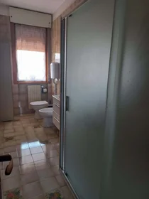 Chambre privée à Via Keplero, 11, 24126 Bergamo BG, Italia, image 9 de 10