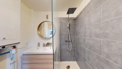 Habitación privada en 32 Rue Alphonse Daudet, 91000 Évry-Courcouronnes, France, imagen 12 de 15